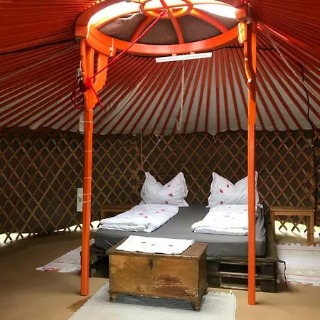 Yurt Village Green Neuberg an der Mürz